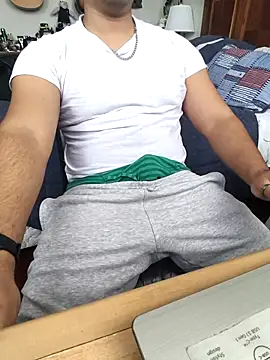 Snapshot of pitorico_bb chatting on December 2025 06:03:02 PM pitorico bb online show from December 2025 06:03:02 PM