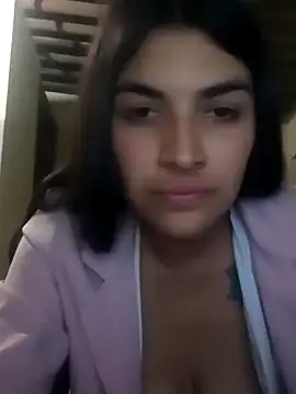 Snapshot of blue_and_whithe chatting on January 2025 01:08:01 AM blue and whithe online show from January 2025 01:08:01 AM