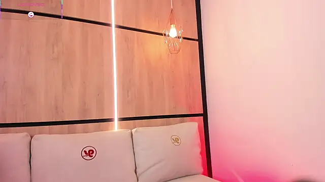 Snapshot of ashlyn_parker chatting on September 2025 07:39:01 PM ashlyn parker online show from September 2025 07:39:01 PM