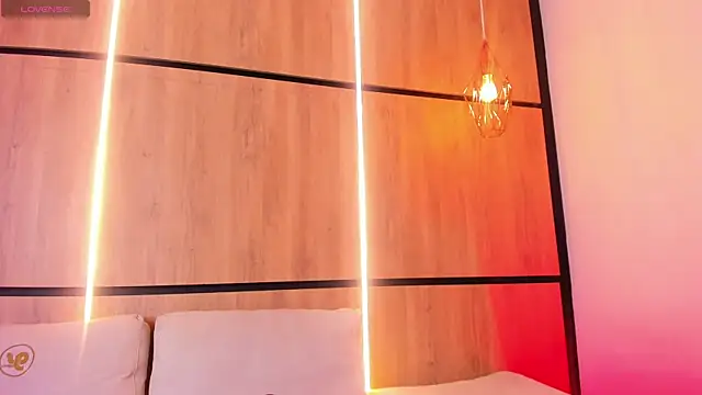 Snapshot of ashlyn_parker chatting on September 2025 08:14:01 PM ashlyn parker online show from September 2025 08:14:01 PM