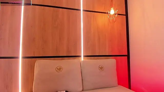 Snapshot of ashlyn_parker chatting on October 2025 07:14:01 PM ashlyn parker online show from October 2025 07:14:01 PM