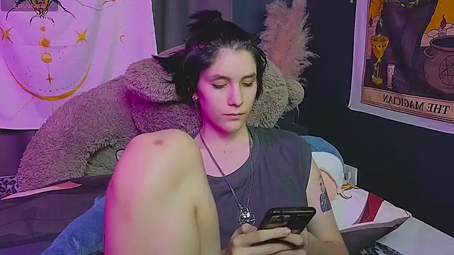 Snapshot of Hyeon_Jin chatting on January 2025 04:44:02 AM Hyeon Jin online show from January 2025 04:44:02 AM