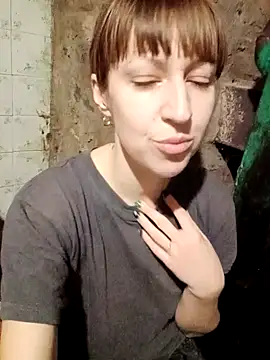 Snapshot of Calibers2932 chatting on January 2025 04:21:01 PM Calibers2932 online show from January 2025 04:21:01 PM