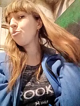 Snapshot of Calibers2932 chatting on February 2025 12:43:02 PM Calibers2932 online show from February 2025 12:43:02 PM