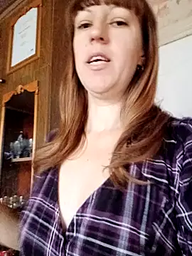 Snapshot of Calibers2932 chatting on October 2025 06:44:01 AM Calibers2932 online show from October 2025 06:44:01 AM