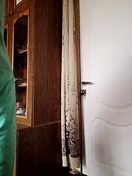 Snapshot of Calibers2932 chatting on October 2025 07:17:02 AM Calibers2932 online show from October 2025 07:17:02 AM