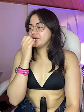 Camila pinkk online show from May 2026 02:15:02 PM