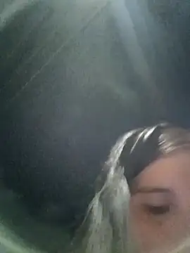 the queen of street online show from November 2025 02:33:01 AM