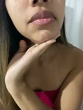 Snapshot of LuizaDiaz chatting on February 2025 09:46:01 PM LuizaDiaz online show from February 2025 09:46:01 PM