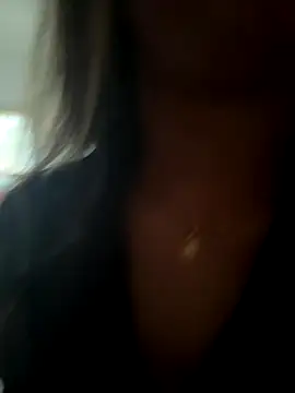 Snapshot of LuizaDiaz chatting on October 2025 07:33:02 PM LuizaDiaz online show from October 2025 07:33:02 PM