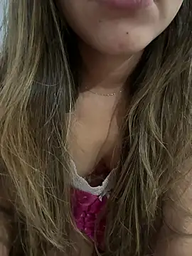 Snapshot of LuizaDiaz chatting on October 2025 01:39:01 AM LuizaDiaz online show from October 2025 01:39:01 AM