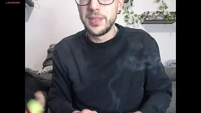 wawarruis online show from March 2025 11:33:01 PM