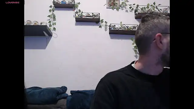 wawarruis online show from March 2025 08:54:01 PM