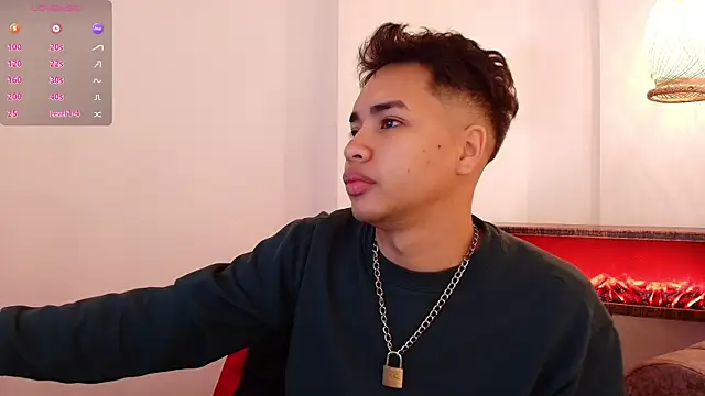 AlecLightwood  online show from December 2025 07:06:01 AM