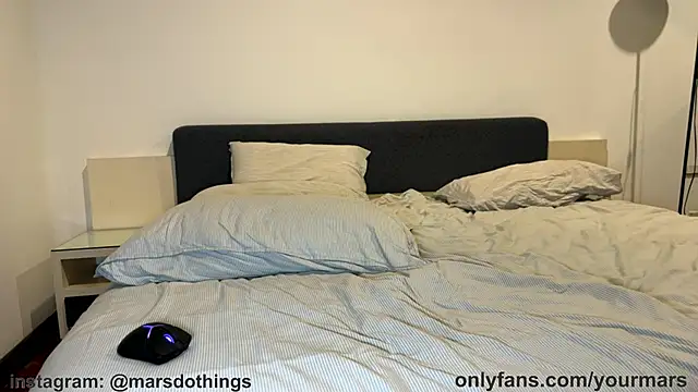 Snapshot of YourMarsLove chatting on December 2025 12:56:02 PM YourMarsLove online show from December 2025 12:56:02 PM