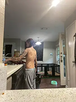 trashbrat online show from April 2026 10:33:01 PM