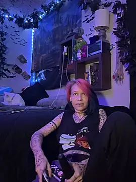 Snapshot of trashbrat chatting on June 2026 03:37:02 AM trashbrat online show from June 2026 03:37:02 AM