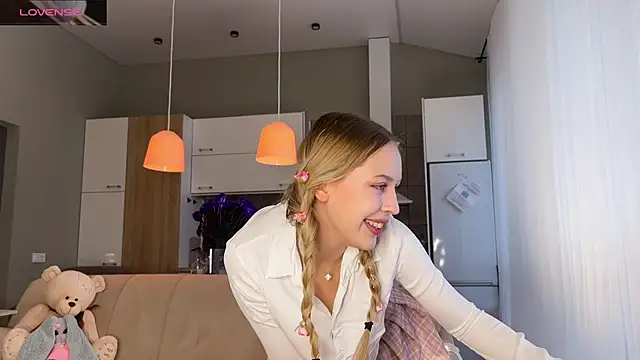 Snapshot of Shyrubate chatting on February 2025 05:15:02 AM Shyrubate online show from February 2025 05:15:02 AM