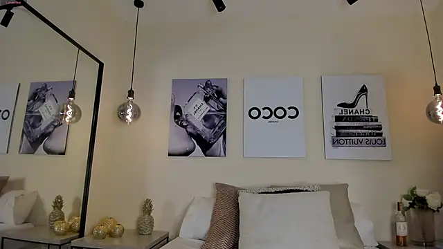 Blue Angell online show from October 2025 01:01:02 AM