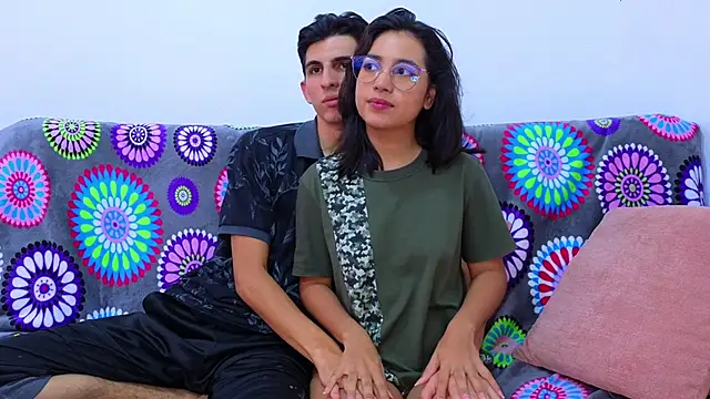 Snapshot of Ana_and_Leo chatting on January 2025 05:56:01 PM Ana and Leo online show from January 2025 05:56:01 PM