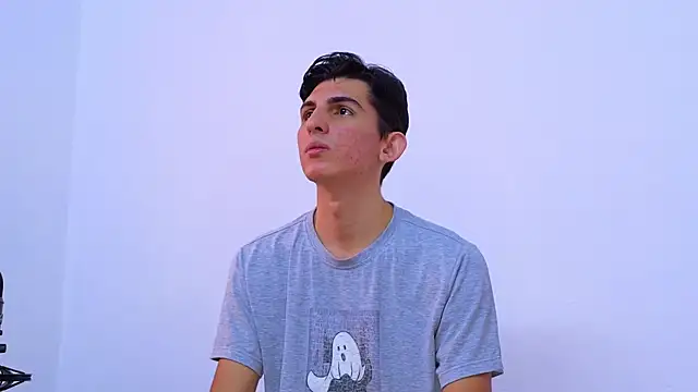 Snapshot of Ana_and_Leo chatting on February 2025 12:18:02 PM Ana and Leo online show from February 2025 12:18:02 PM