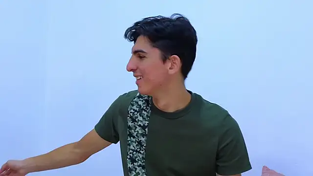 Snapshot of Ana_and_Leo chatting on February 2025 12:05:02 PM Ana and Leo online show from February 2025 12:05:02 PM