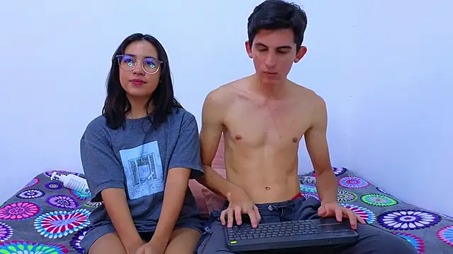 Snapshot of Ana_and_Leo chatting on February 2025 12:26:02 PM Ana and Leo online show from February 2025 12:26:02 PM