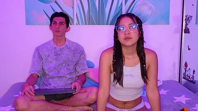 Snapshot of Ana_and_Leo chatting on February 2026 03:43:01 PM Ana and Leo online show from February 2026 03:43:01 PM