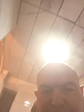 hesjustafriend online show from November 2025 04:41:02 PM