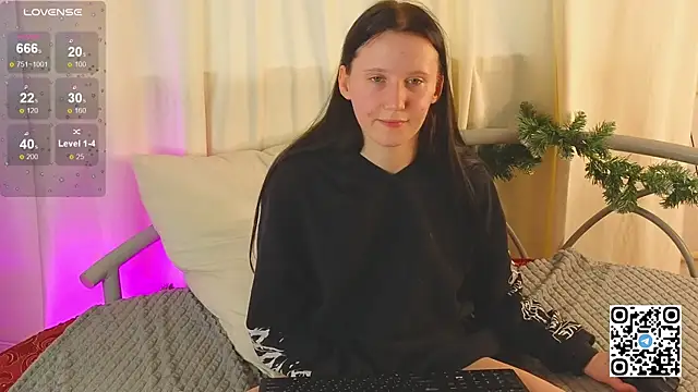 mon lola online show from January 2025 12:23:01 PM