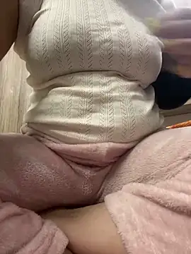 Snapshot of Red-Magic-25 chatting on February 2025 09:07:01 AM Red-Magic-25 online show from February 2025 09:07:01 AM