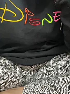 Snapshot of Red-Magic-25 chatting on November 2025 05:57:01 AM Red-Magic-25 online show from November 2025 05:57:01 AM