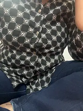 Snapshot of Red-Magic-25 chatting on November 2025 06:01:01 AM Red-Magic-25 online show from November 2025 06:01:01 AM