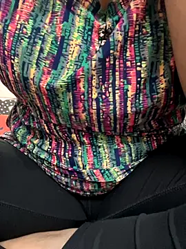 Snapshot of Red-Magic-25 chatting on November 2025 07:00:02 AM Red-Magic-25 online show from November 2025 07:00:02 AM