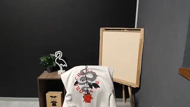 mini girly online show from February 2025 04:35:01 PM