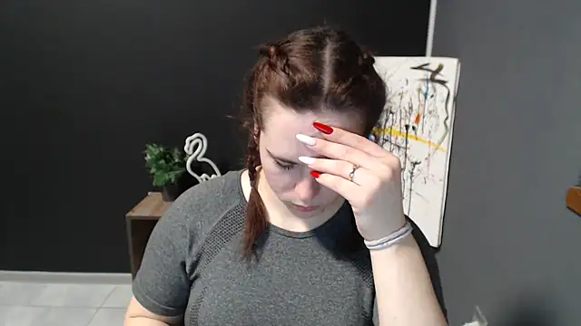 mini girly online show from February 2025 01:55:02 PM