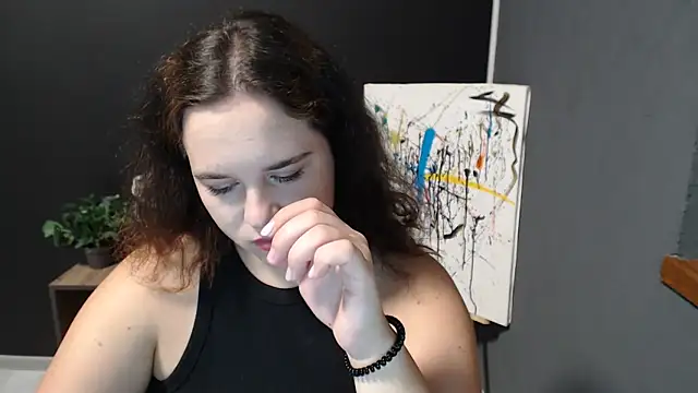 mini girly online show from September 2025 12:31:02 PM