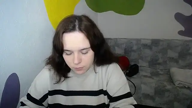 mini girly online show from December 2025 01:20:02 PM