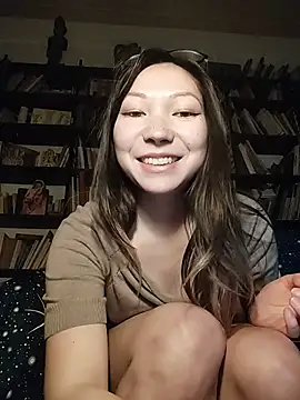 Snapshot of LoveFoxyQueen chatting on May 2026 10:18:02 PM LoveFoxyQueen online show from May 2026 10:18:02 PM