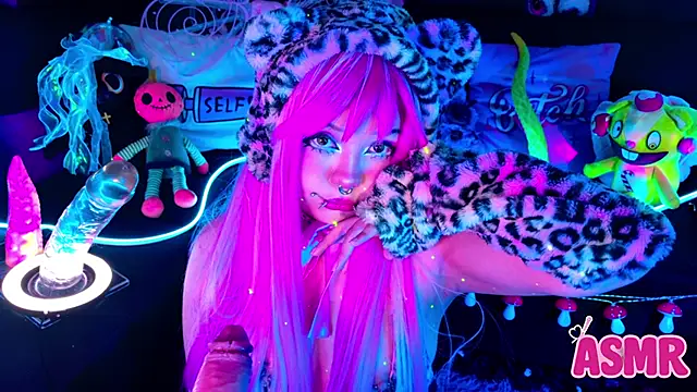 LaytonBox online show from October 2025 01:53:02 PM