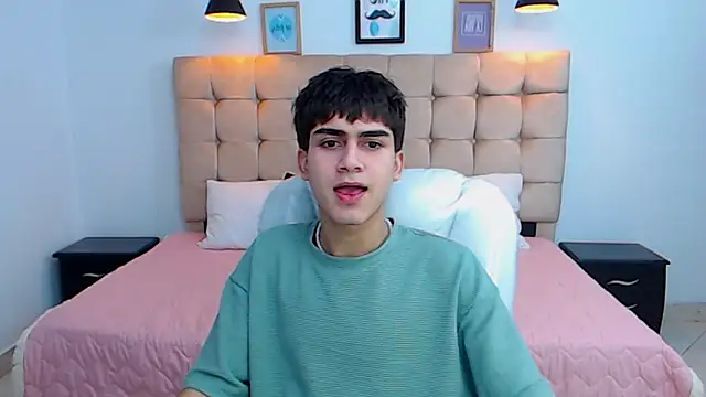 Tommy18   online show from January 2025 06:02:02 AM