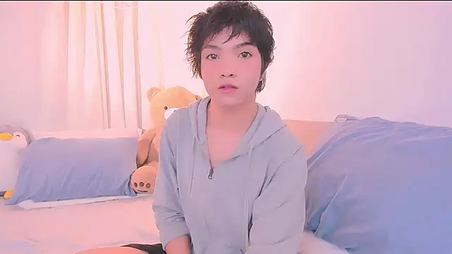 AllanYong18 online show from January 2026 12:40:02 PM