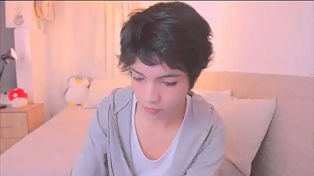 AllanYong18 online show from February 2026 11:42:02 AM