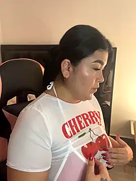 Snapshot of karla_hotgirl chatting on September 2025 01:18:02 AM karla hotgirl online show from September 2025 01:18:02 AM