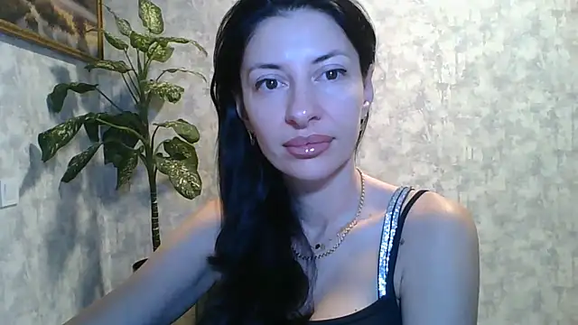 LissaBlossom online show from July 2026 03:45:01 AM