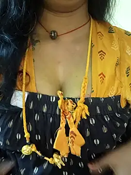 Snapshot of sriyazhini chatting on January 2025 05:56:01 AM sriyazhini online show from January 2025 05:56:01 AM