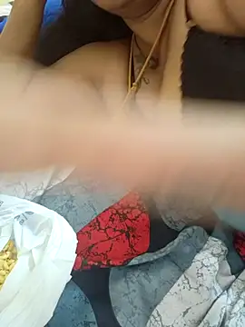 Snapshot of sriyazhini chatting on February 2025 06:43:01 AM sriyazhini online show from February 2025 06:43:01 AM