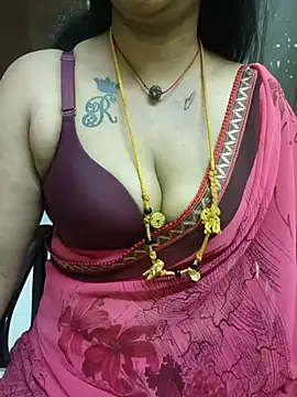 Snapshot of sriyazhini chatting on February 2025 01:24:01 PM sriyazhini online show from February 2025 01:24:01 PM