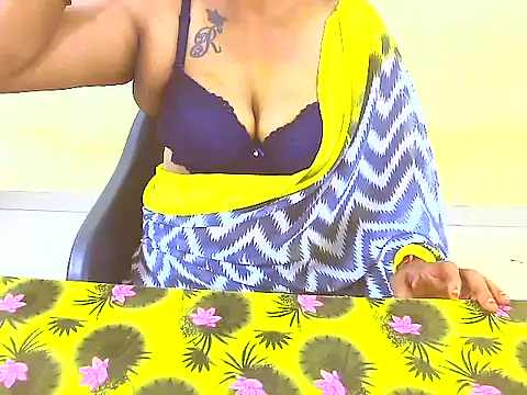 Snapshot of sriyazhini chatting on November 2025 06:15:01 AM sriyazhini online show from November 2025 06:15:01 AM