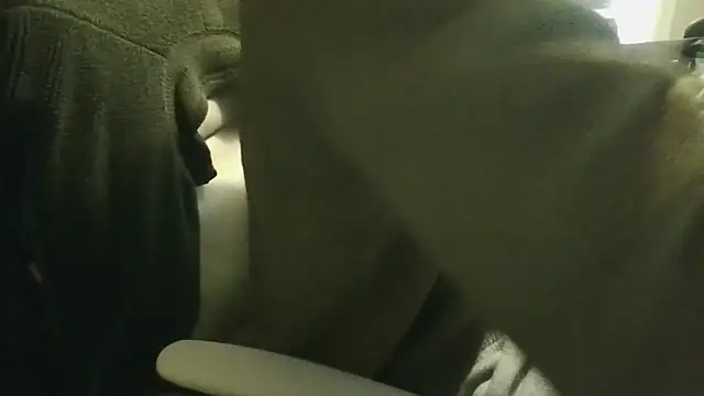 MrDaddyBbSnake online show from December 2025 01:34:02 AM